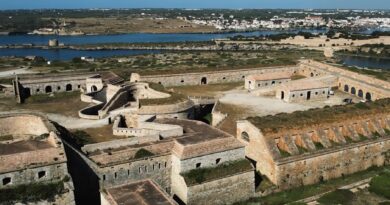 Visites guiades a la Fortalesa de la Mola amb posta de sol