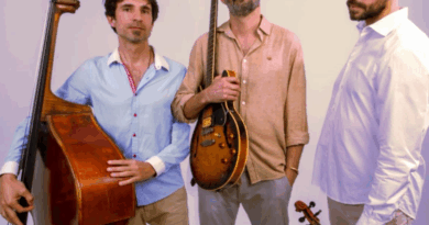 Swing i jazz a la Plaça des Born amb Bannana Split Trio i Lindy Hop Menorca