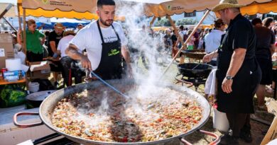 La Fira Gastronòmica des Calamar celebra la seva novena edició amb milers de tapes i el concert del 20è aniversari de Projecte Mut