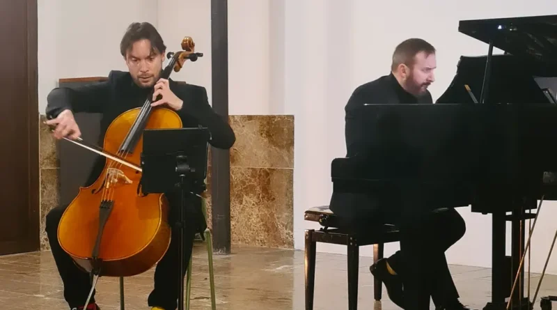 El Duo Corendins debuta al cicle Música al Palau de Can Vivot amb un programa de somnis i passions
