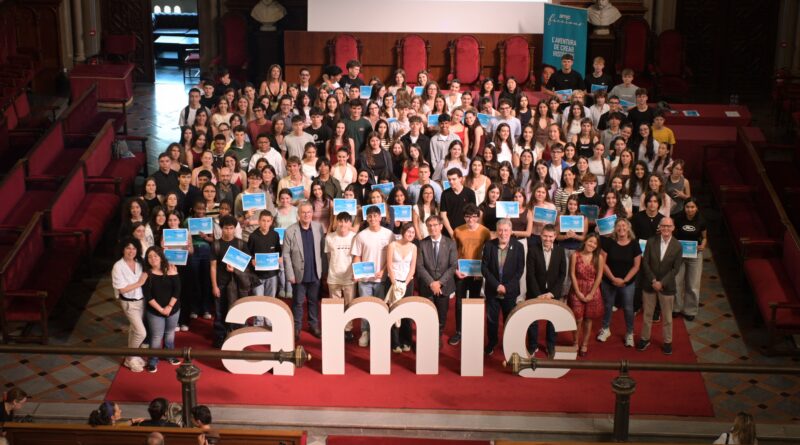 El concurs literari AMIC-Ficcions arrenca la seva 18a edició amb més de 400 inscrits