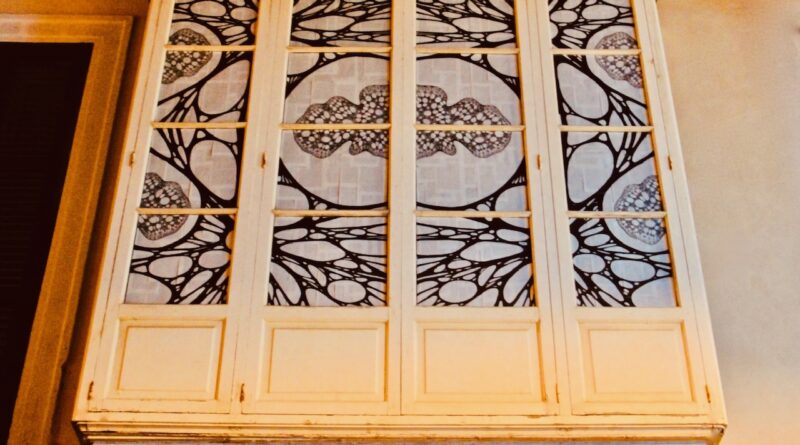 Víctor Alaluf exposa “El Mirador”, una instal·lació sobre la fragilitat i la condició humana