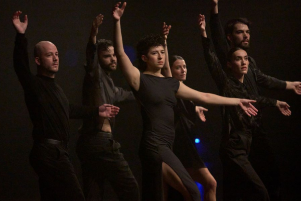 «Lo que ocurre en un instante», una reflexió escènica sobre el present al Teatre Principal de Palma