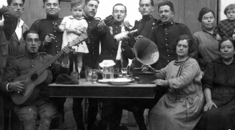 Visita a l’exposició “Així sona Menorca”