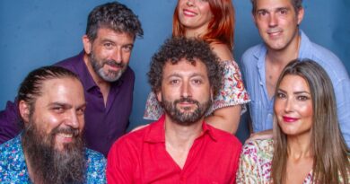 Escena 101 celebra dos años de improvisación con un espectáculo en varios escenarios y un ‘jamraoke’ participativo