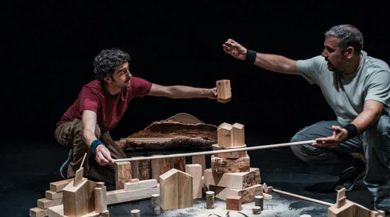 “Tumbalafusta”, teatre familiar fet de fusta, joc i imaginació al Teatre des Born