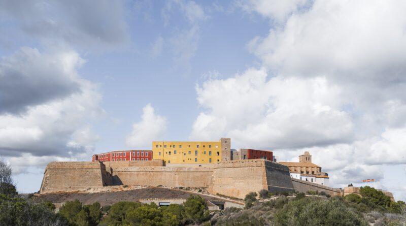 El Parador d’Eivissa obre les portes als residents amb jornades especials