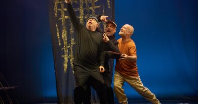 “Hoy no estrenamos”, humor i emoció amb L’Om Imprebís a Ciutadella