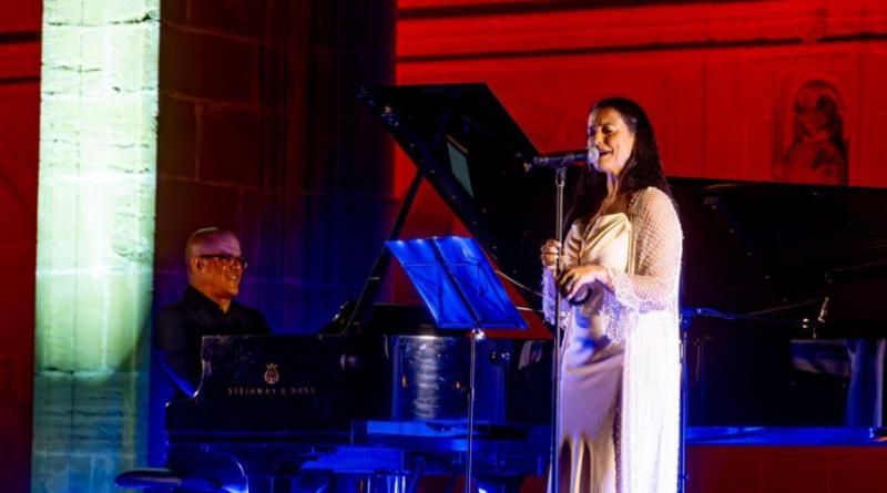 Rita Barber i Miguel Núñez presenten “Més que fado” al Teatre Principal de Maó