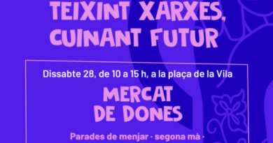 El Mercat de Dones omple la plaça de la Vila amb artesania, música i comunitat
