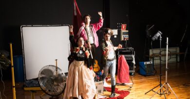 ‘Els Miserables’ de Miquel Mas clou el Festival de la Paraula amb una festa teatral irreverent
