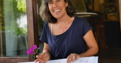 “Entreteixits”: art i música es fusionen en una performance a Ciutadella