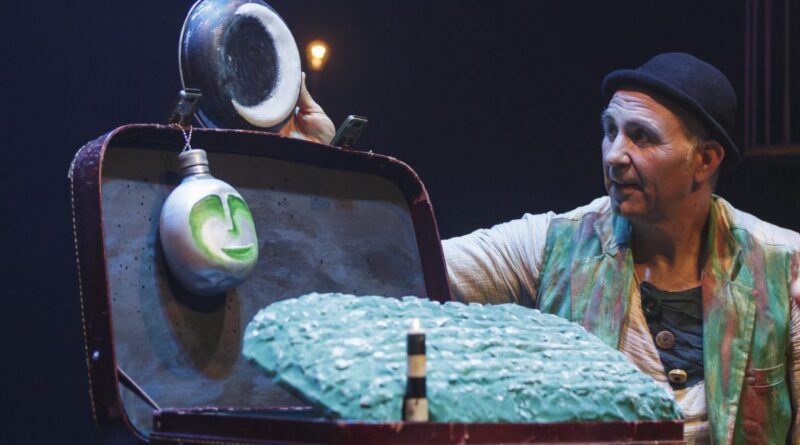 “La maleta”, clown i emoció amb Minúcia Teatre a Maó