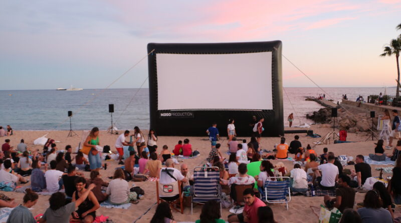 Cinema Lliure a la Platja celebra cinc anys a Mallorca amb Mario Casas, cinema independent i talent balear