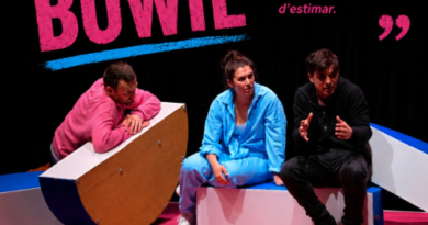 “El dia que va morir David Bowie” arriba al Teatre de Sa Teulera amb una reflexió intensa sobre l’amor i les relacions humanes