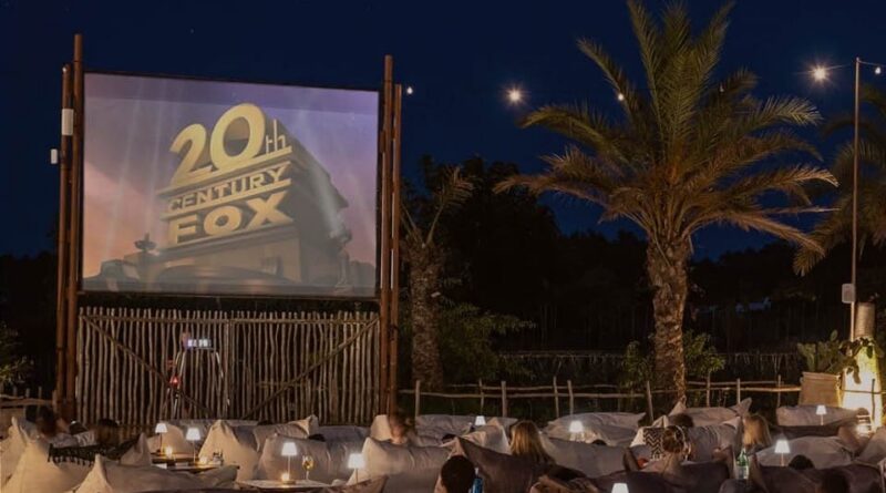 El cinema sota les estrelles torna aquest estiu a Atzaró Agroturisme Hotel amb una selecció de grans clàssics